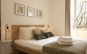 Apartment Near The Station And City Centers